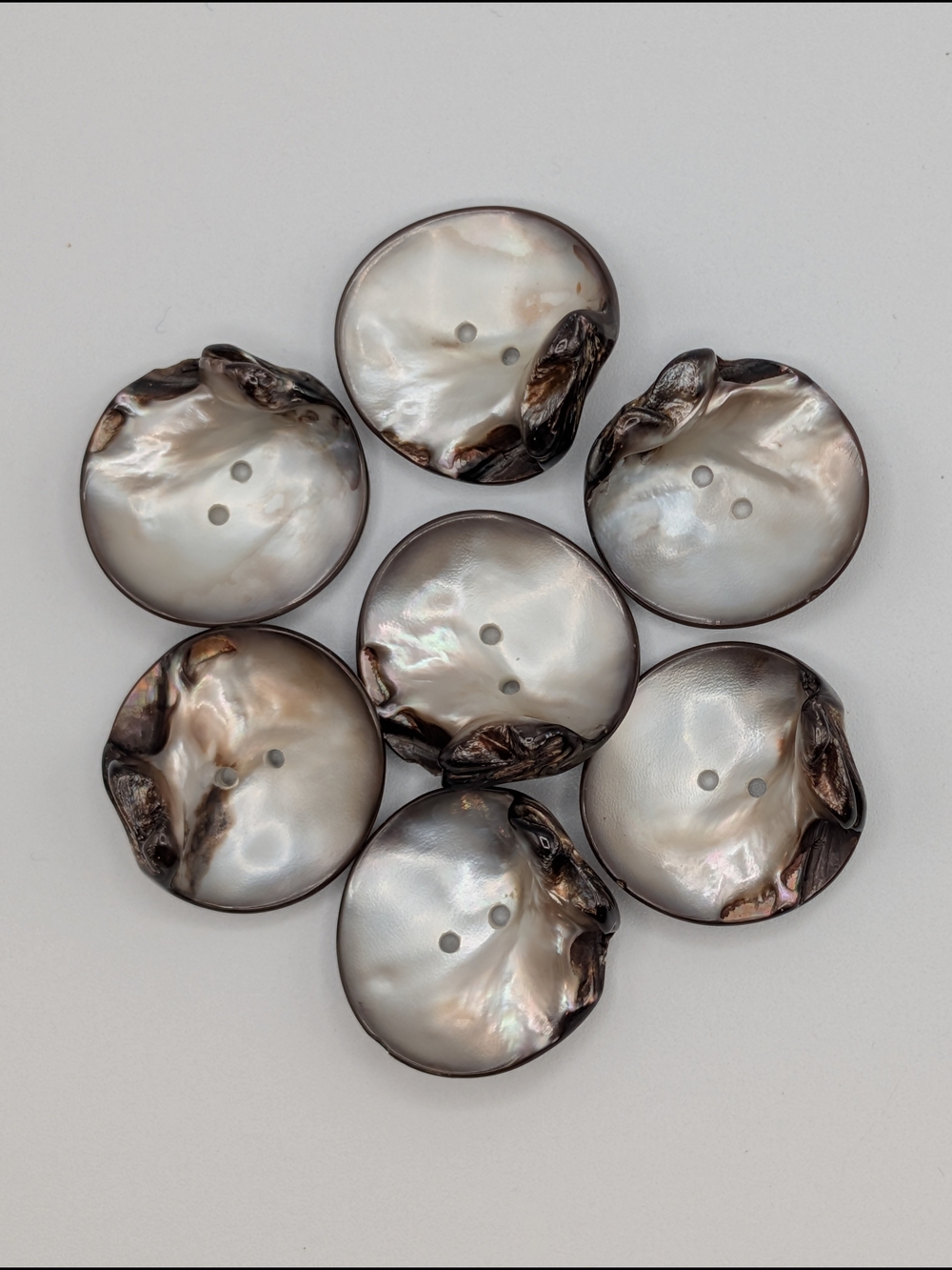 Natural Shell Buttons - Picture 2 of 6